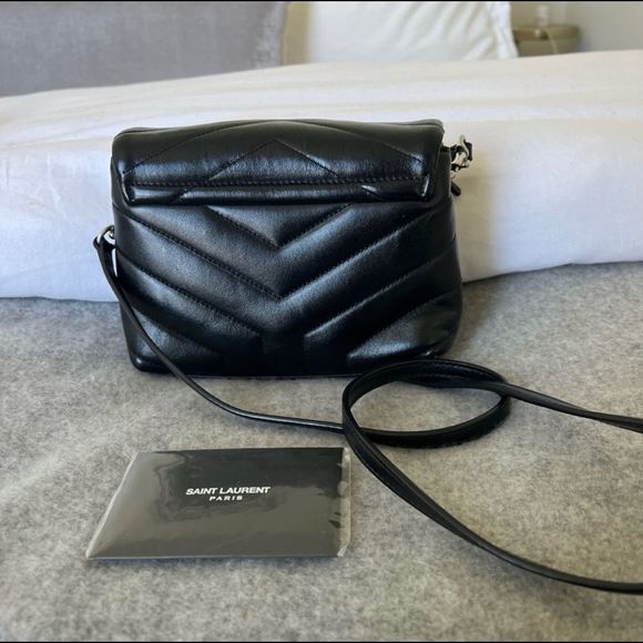 🖤Yve’ Saint Laurent Lou Lou🖤 - Picture 4 of 5